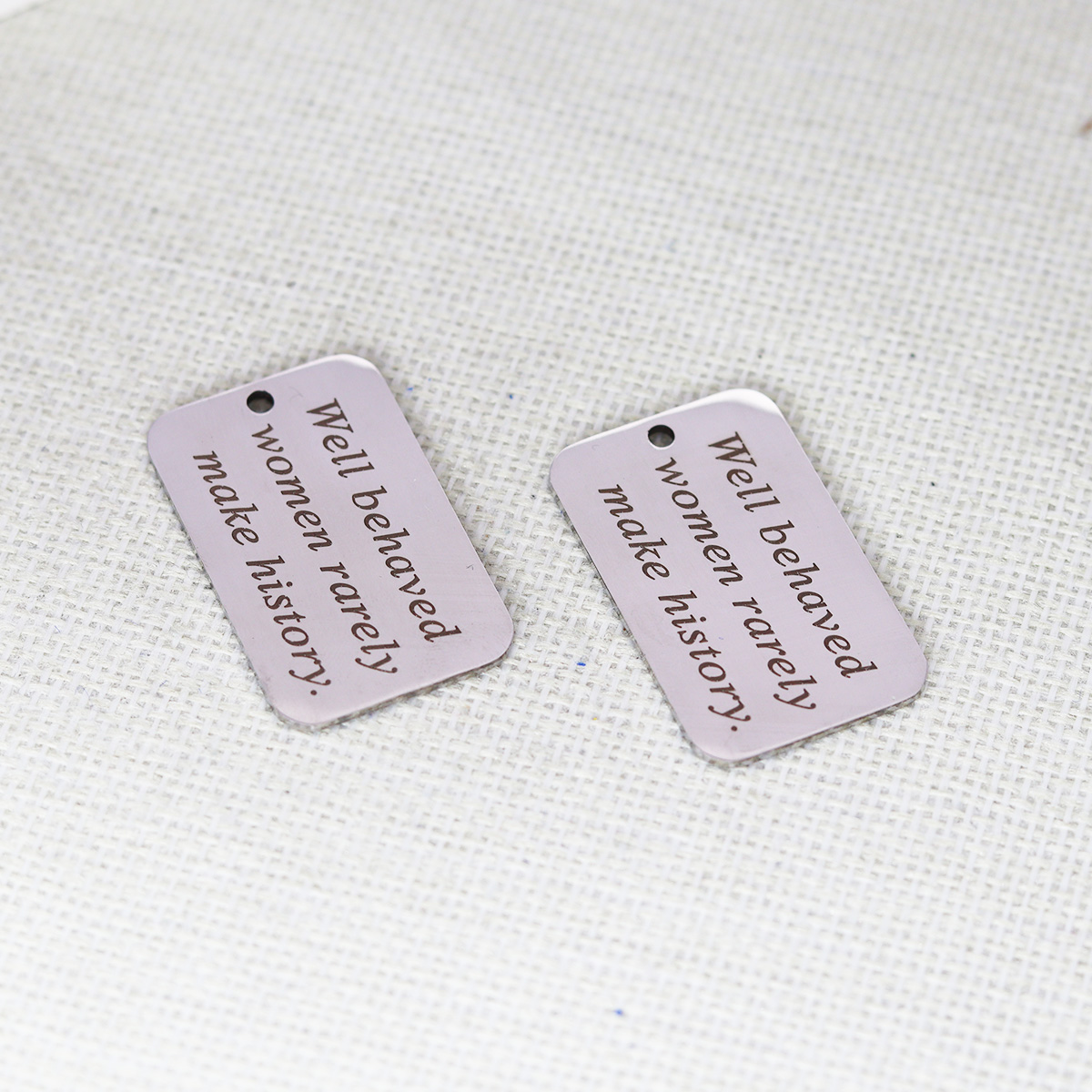 2 Stück/Lot Well Behaved Fraue – Jewelry Making History Bewertung und Preis